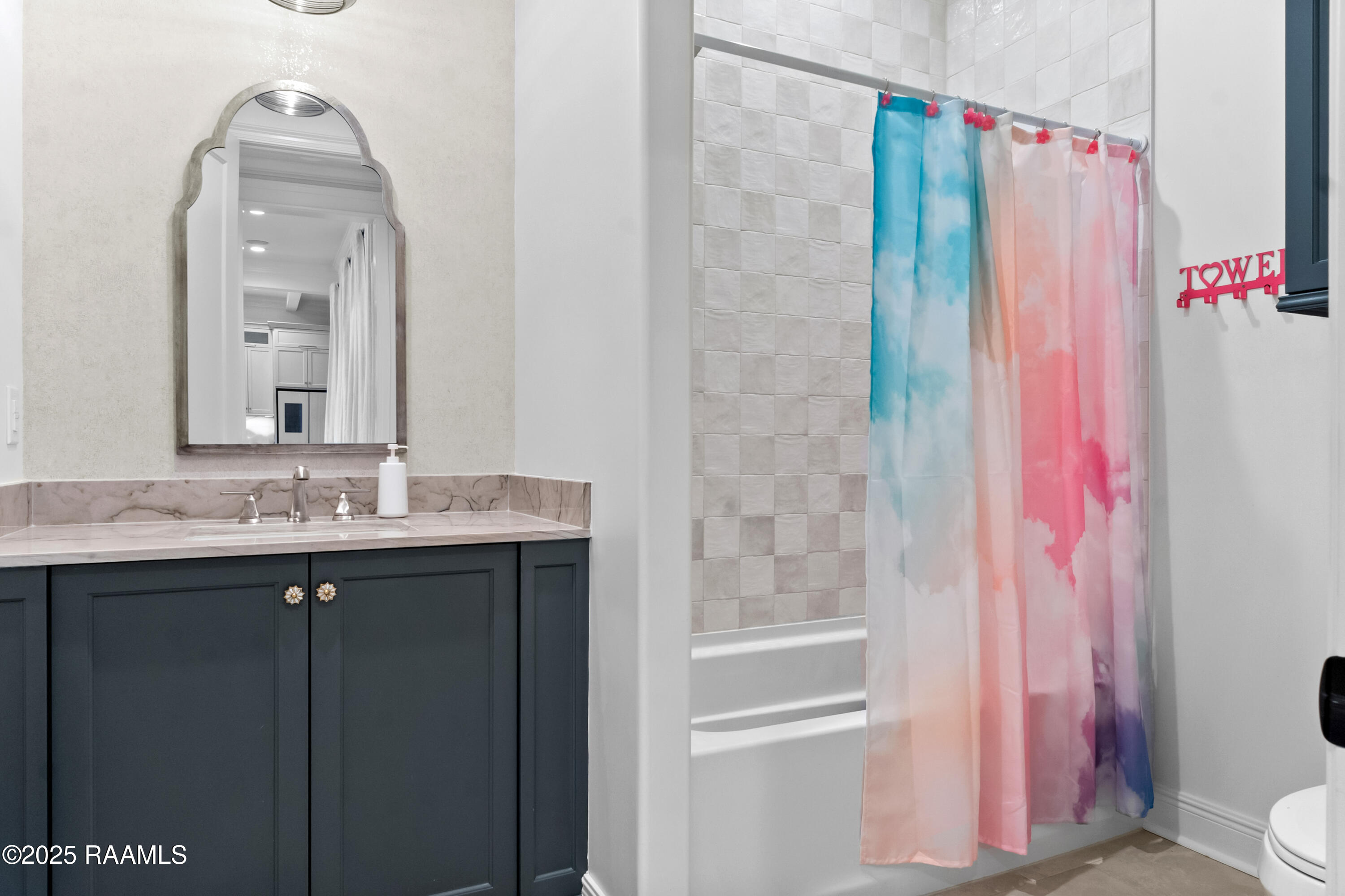 209 Stoney Shadow Drive Lafayette, LA 70508 - Photo 32 of 42 full bathroom downstairs