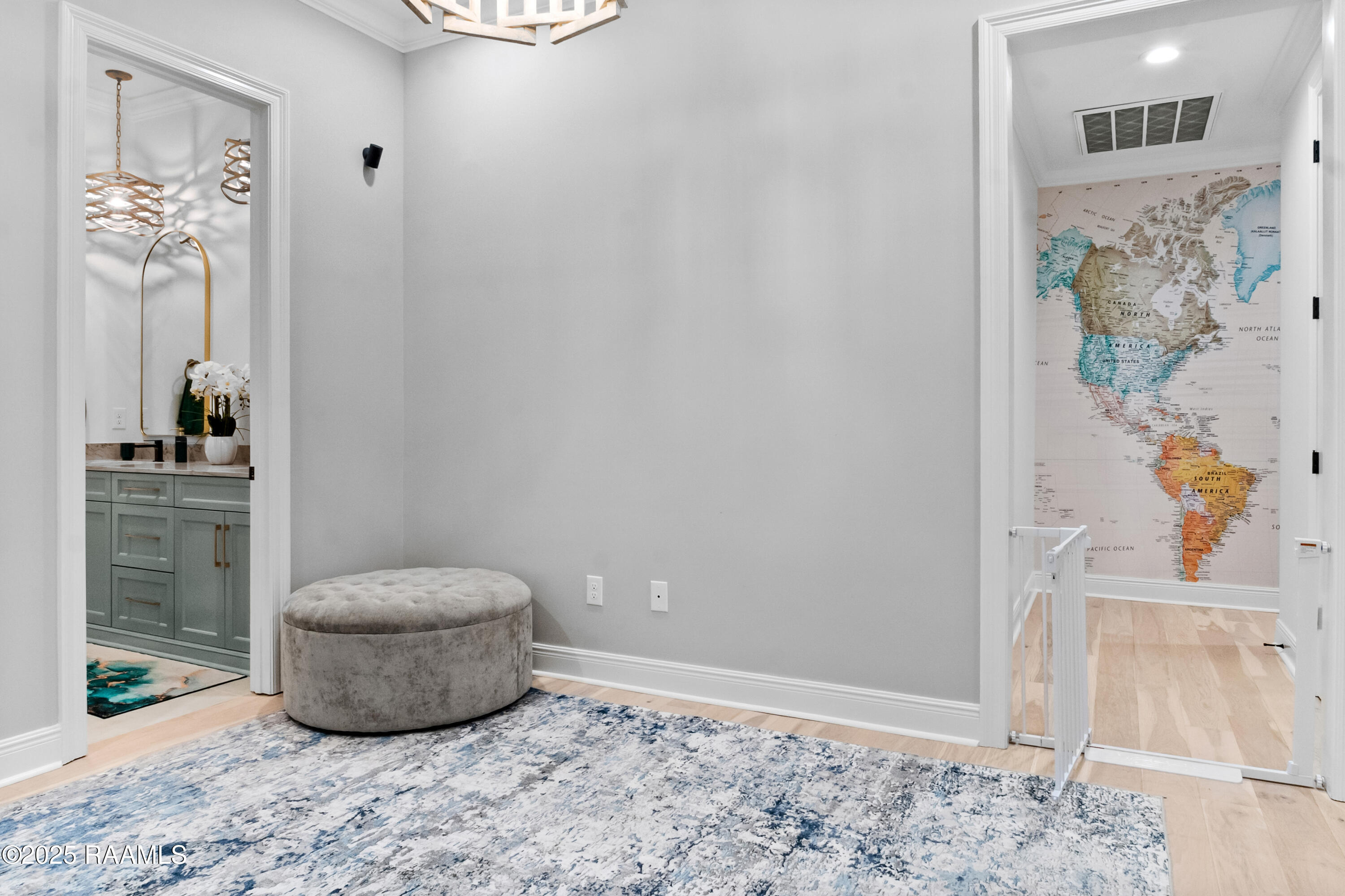 209 Stoney Shadow Drive Lafayette, LA 70508 - Photo 35 of 42 upstairs landing area