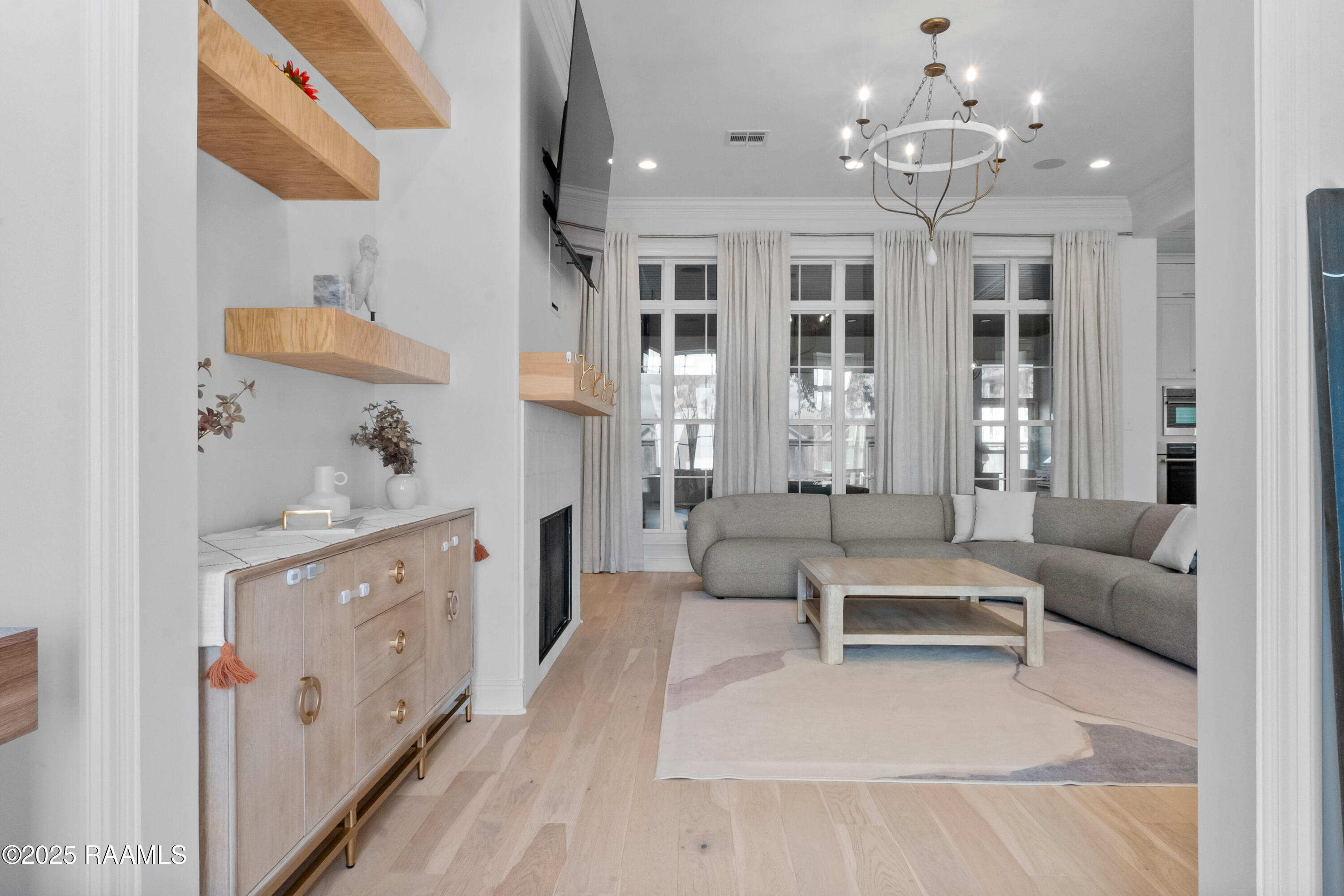 209 Stoney Shadow Drive Lafayette, LA 70508 - Photo 5 of 42 living room