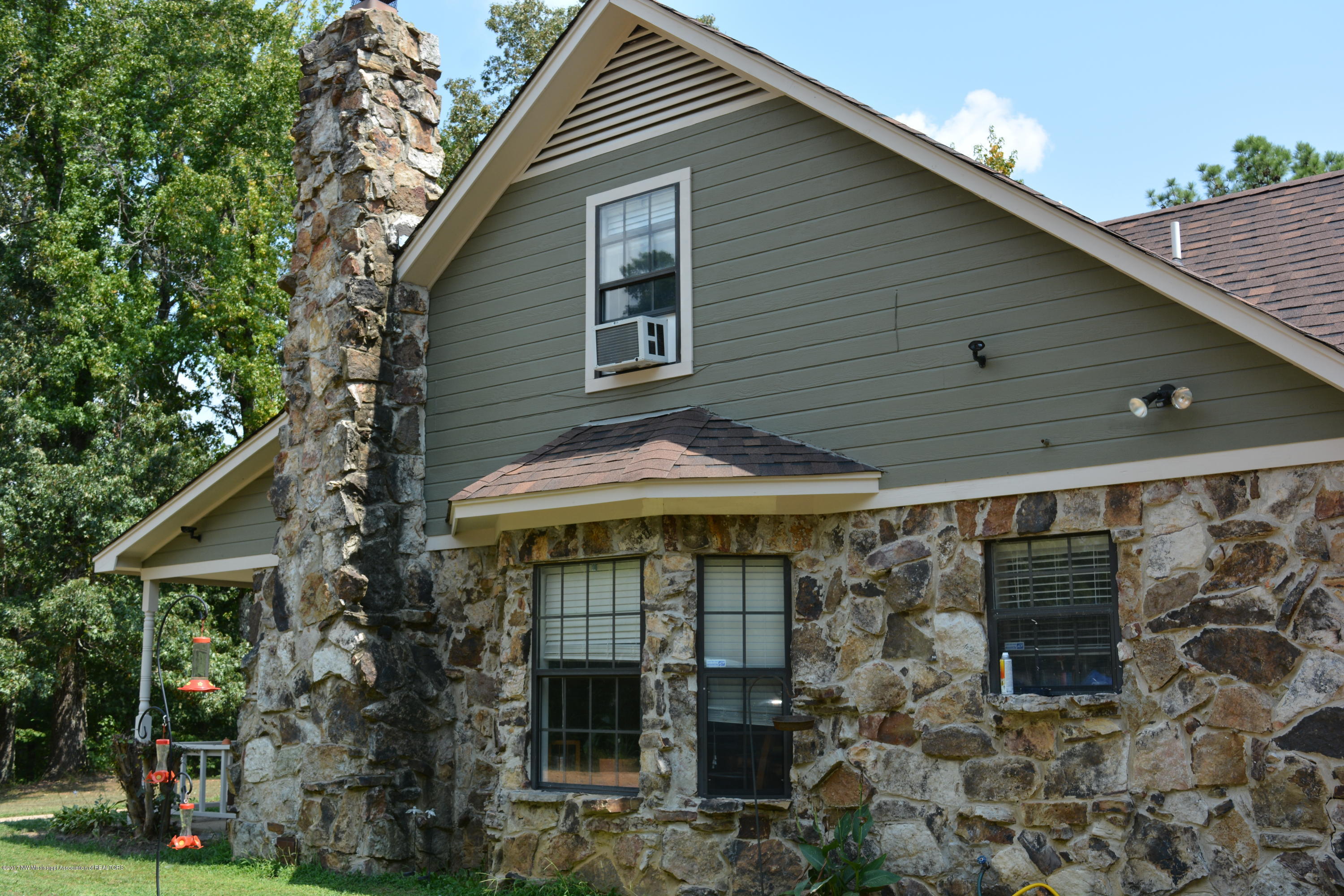 7178 Yellow Dog Road Senatobia, MS 38668 - Photo 3 of 24 7178 Yellowdog exterior 1
