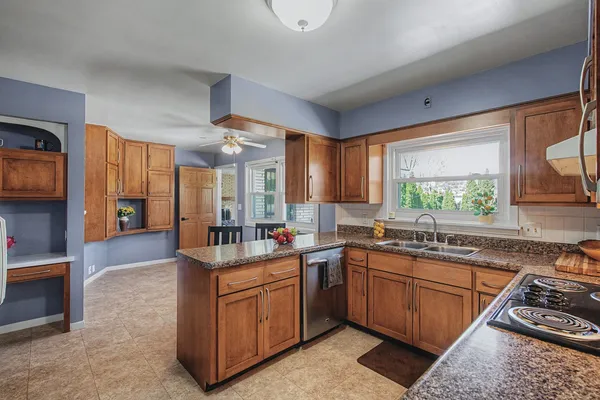 $303,000 | 3617 25th Avenue, Rock Island, IL 61201