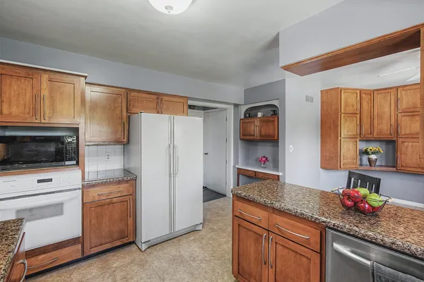 $303,000 | 3617 25th Avenue, Rock Island, IL 61201