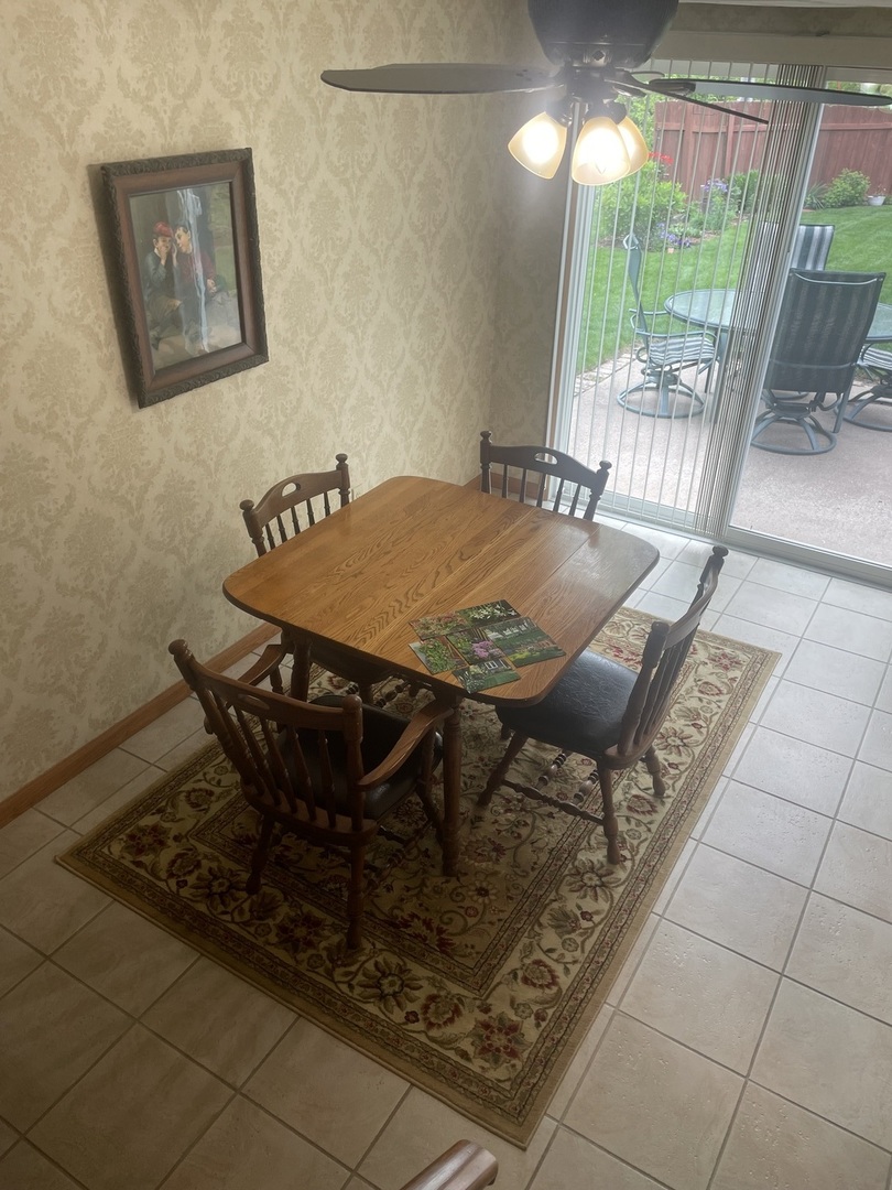 8317 10th Street West Rock Island, IL 61201 - Photo 7 of 16
