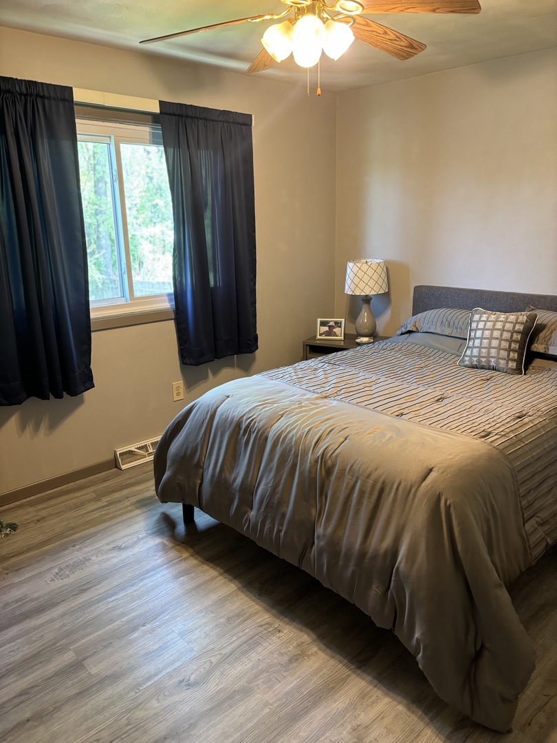 8317 10th Street West Rock Island, IL 61201 - Photo 9 of 16