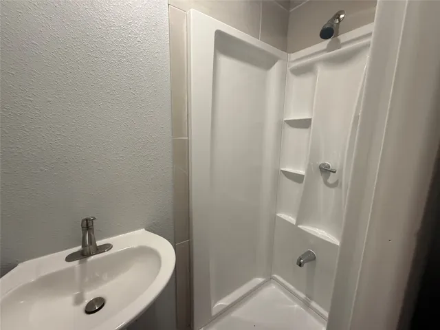 $1,850 | 2206 Erickson Street, La Marque, TX 77568