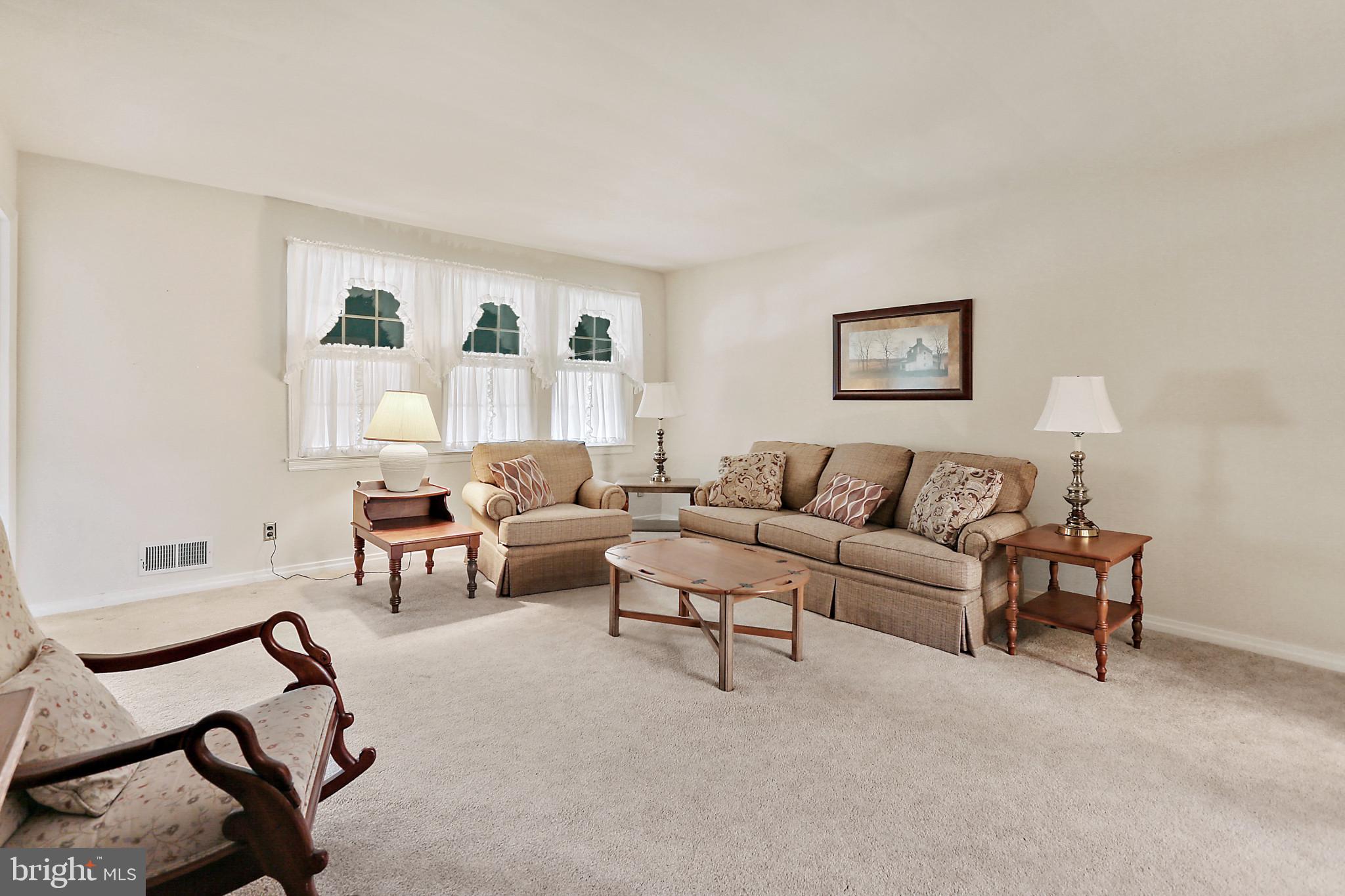 1818 Loch Shiel Road Towson, MD 21286 - Photo 6 of 34