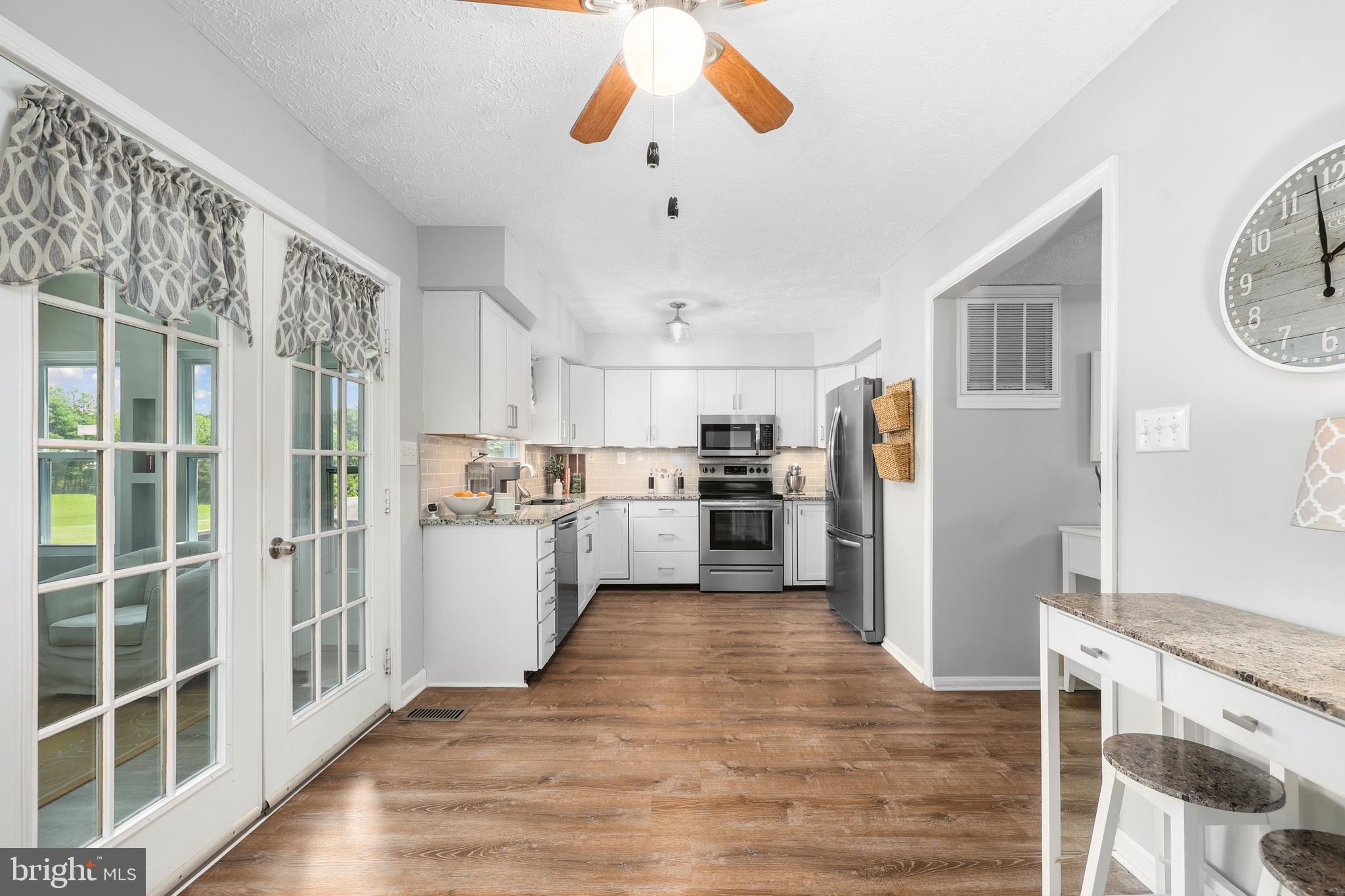 9235 Lees Ridge Road Warrenton, VA 20186 - Photo 15 of 54 Kitchen