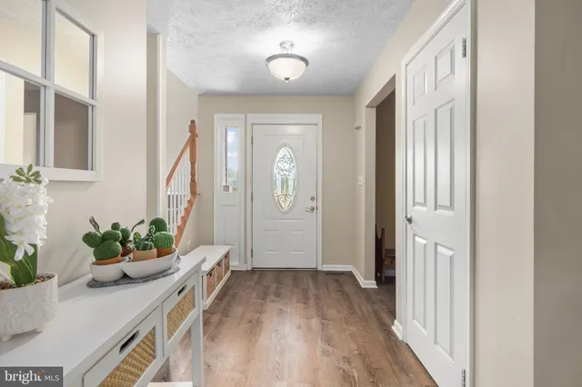 $775,000 | 9235 Lees Ridge Road, Warrenton, VA 20186