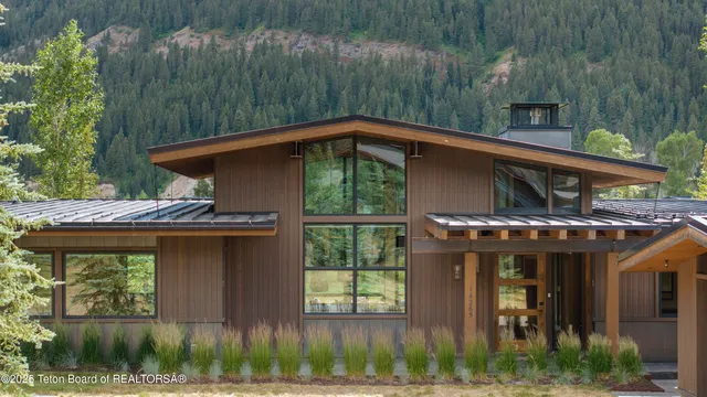 $3,475,000 | 14265 South Leader Lane, Jackson, WY 83001