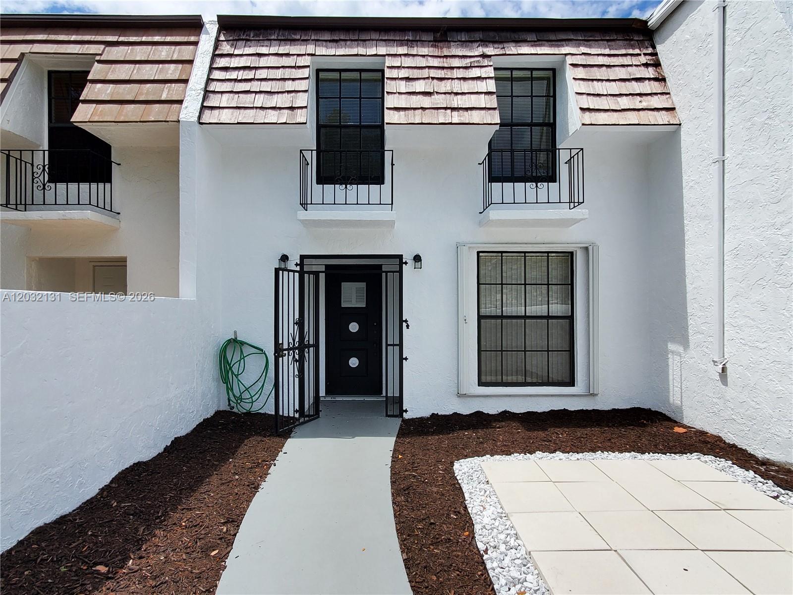 9780 Southwest 92nd Terrace Miami, FL 33176 - Photo 4 of 48