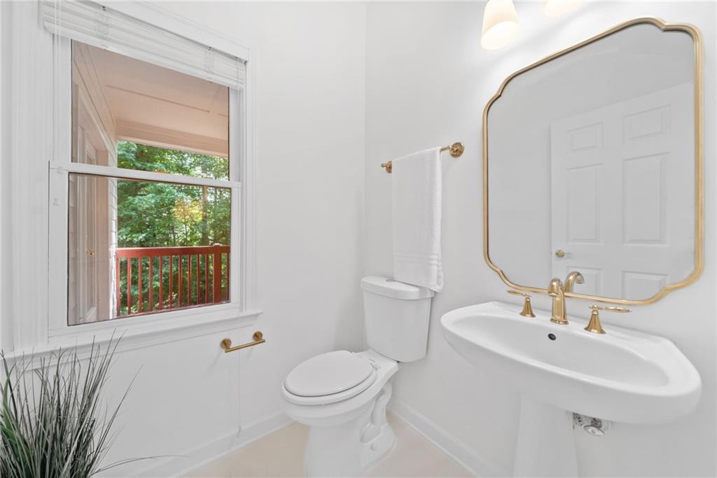 1575 Wynridge Pointe Alpharetta, GA 30005 - Photo 22 of 59