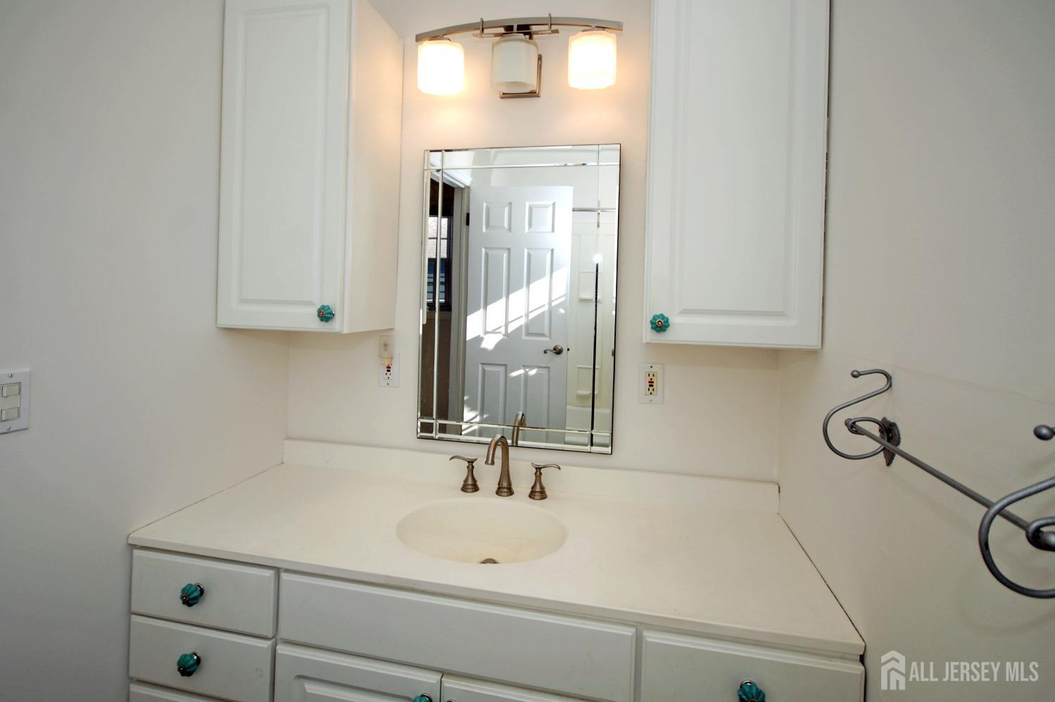 319 Fairview Avenue Middlesex, NJ 08846 - Photo 16 of 30