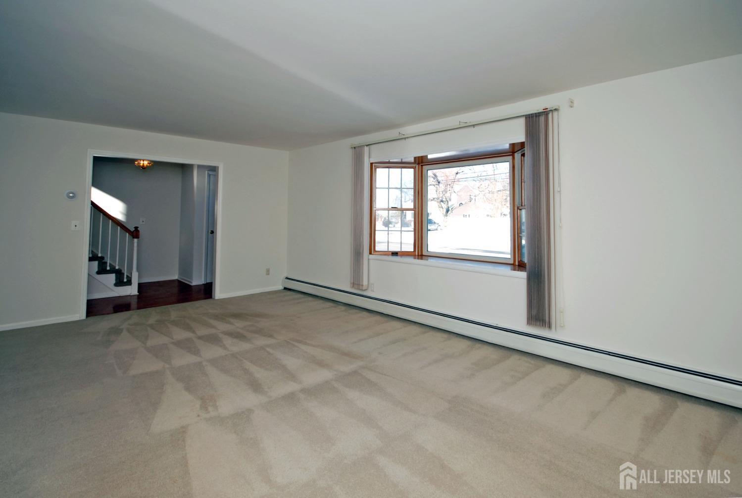 319 Fairview Avenue Middlesex, NJ 08846 - Photo 3 of 30