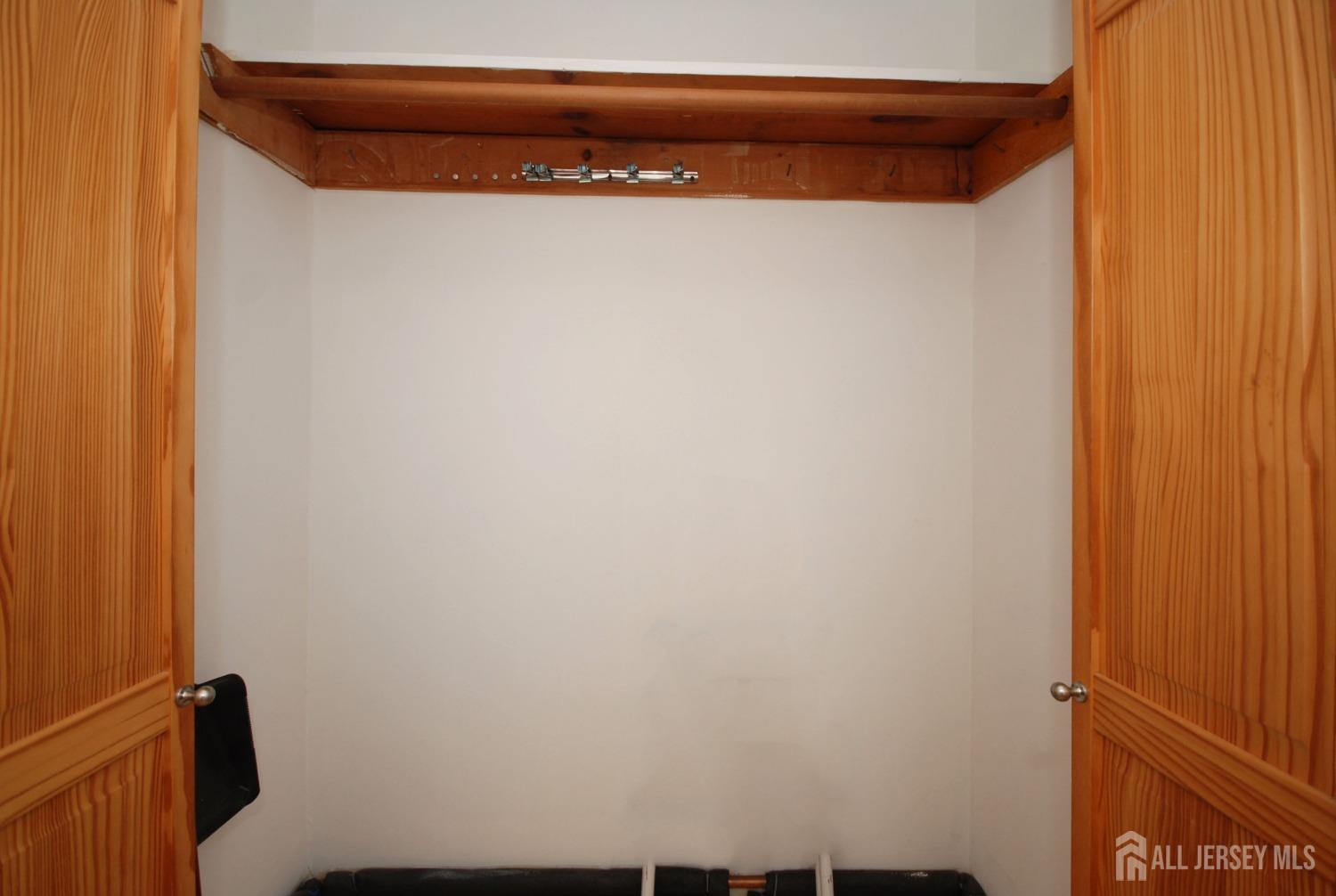 319 Fairview Avenue Middlesex, NJ 08846 - Photo 8 of 30