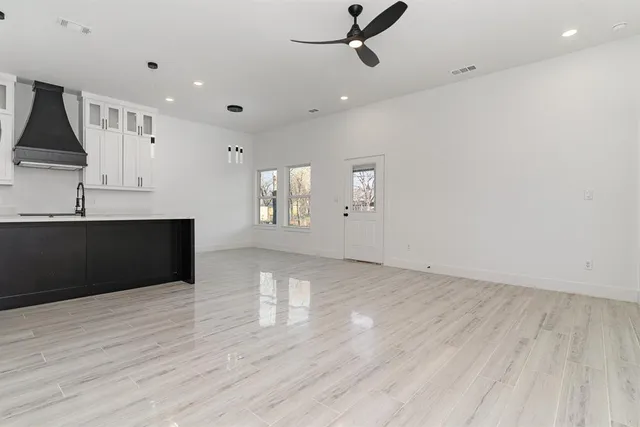 $1,950 | 1813 Wellington Street, Greenville, TX 75401