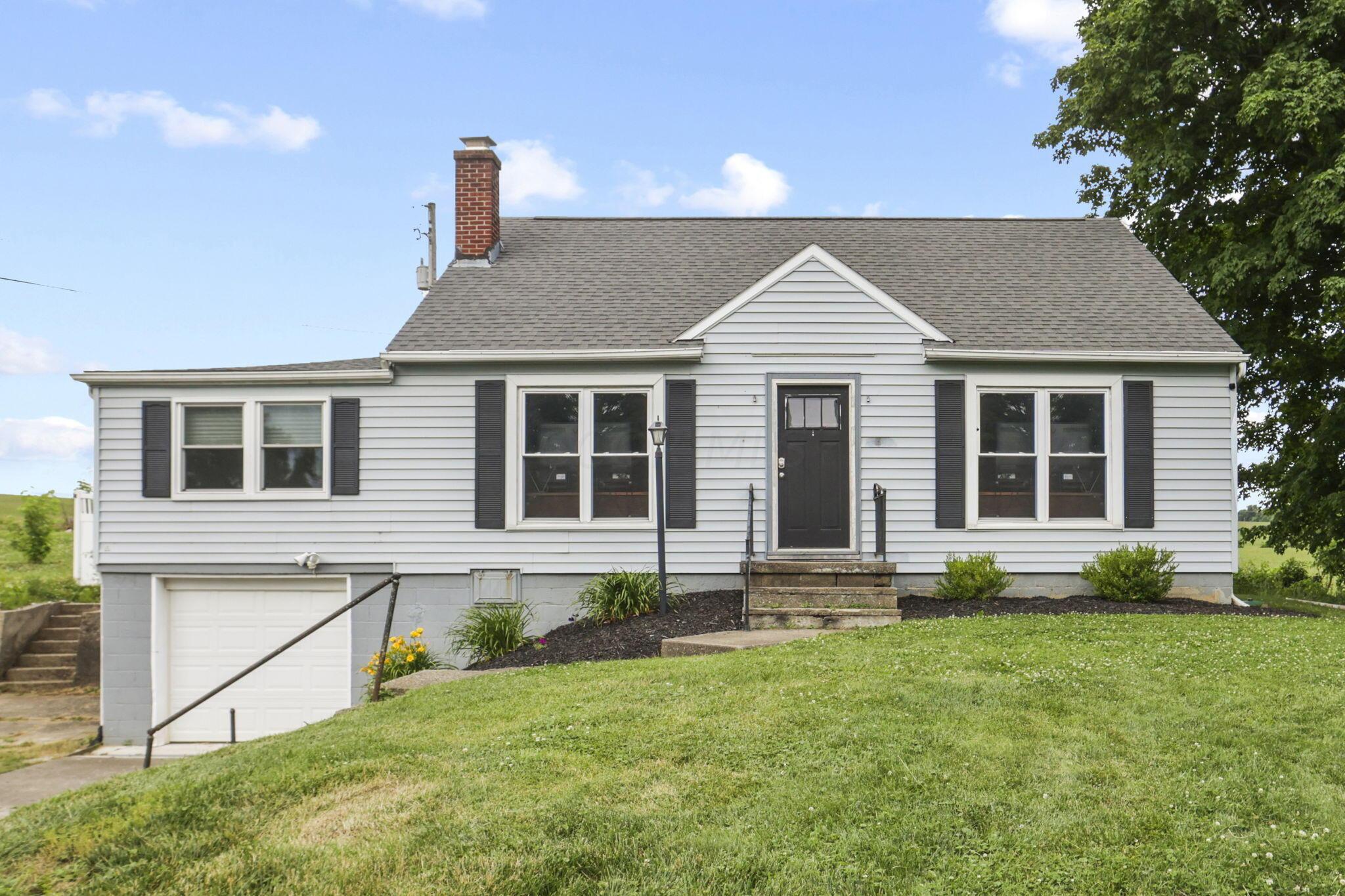 2240 Crumley Road Southwest Lancaster, OH 43130 - Photo 4 of 56 4-web-or-mls-5-print-BS5A2114 - Copy