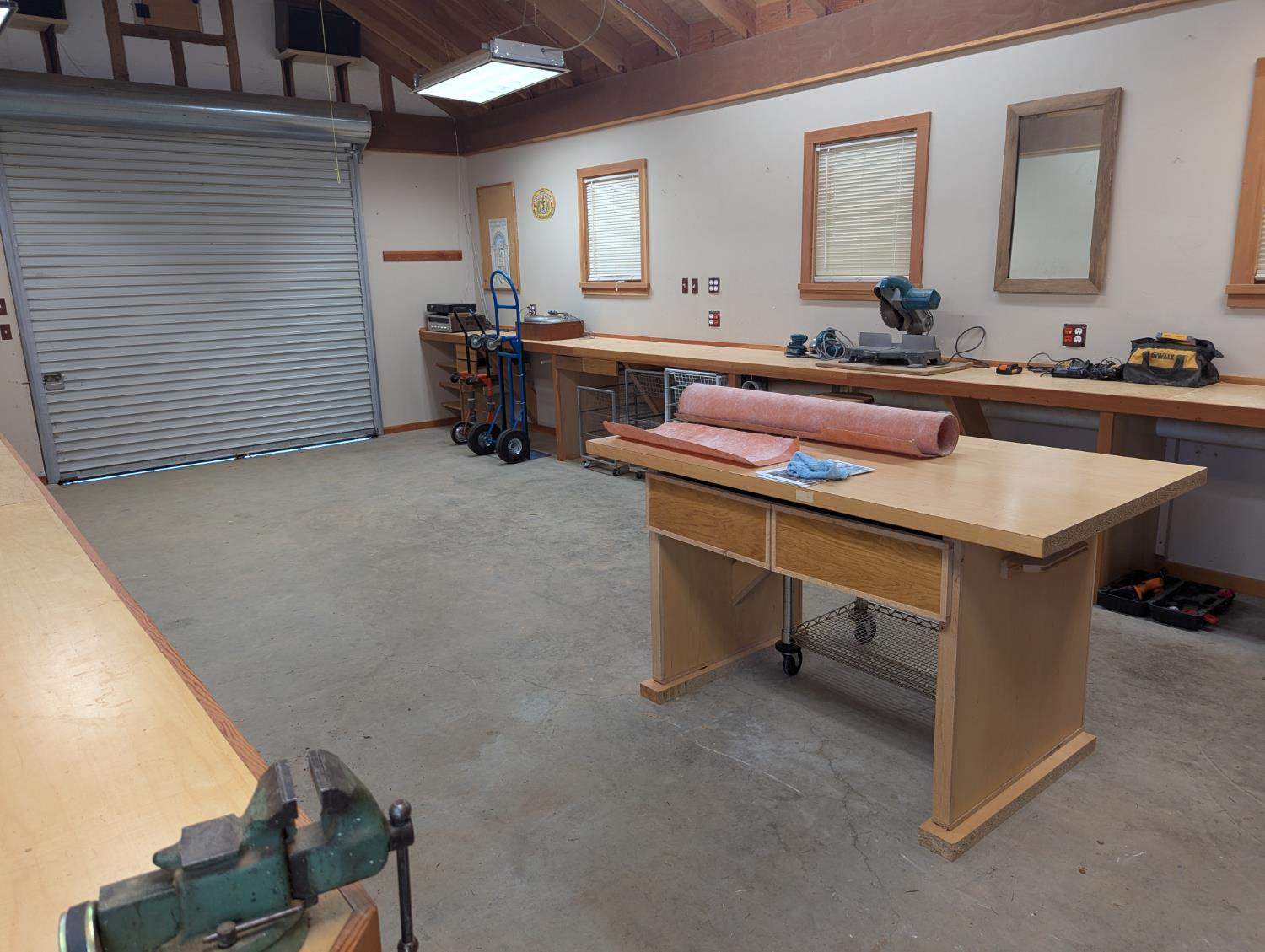 6105 Little Mountain Road Somerset, CA 95684 - Photo 16 of 21 Garage /workshop