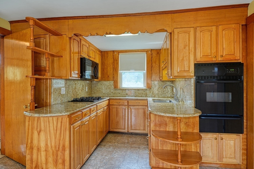 193 Gates Pond Road Berlin, MA 01503 - Photo 19 of 42