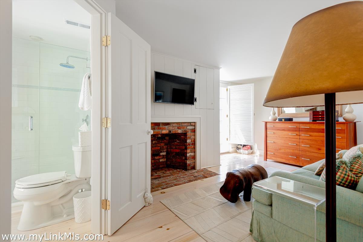 4 Crown Court Nantucket, MA 02554 - Photo 22 of 66