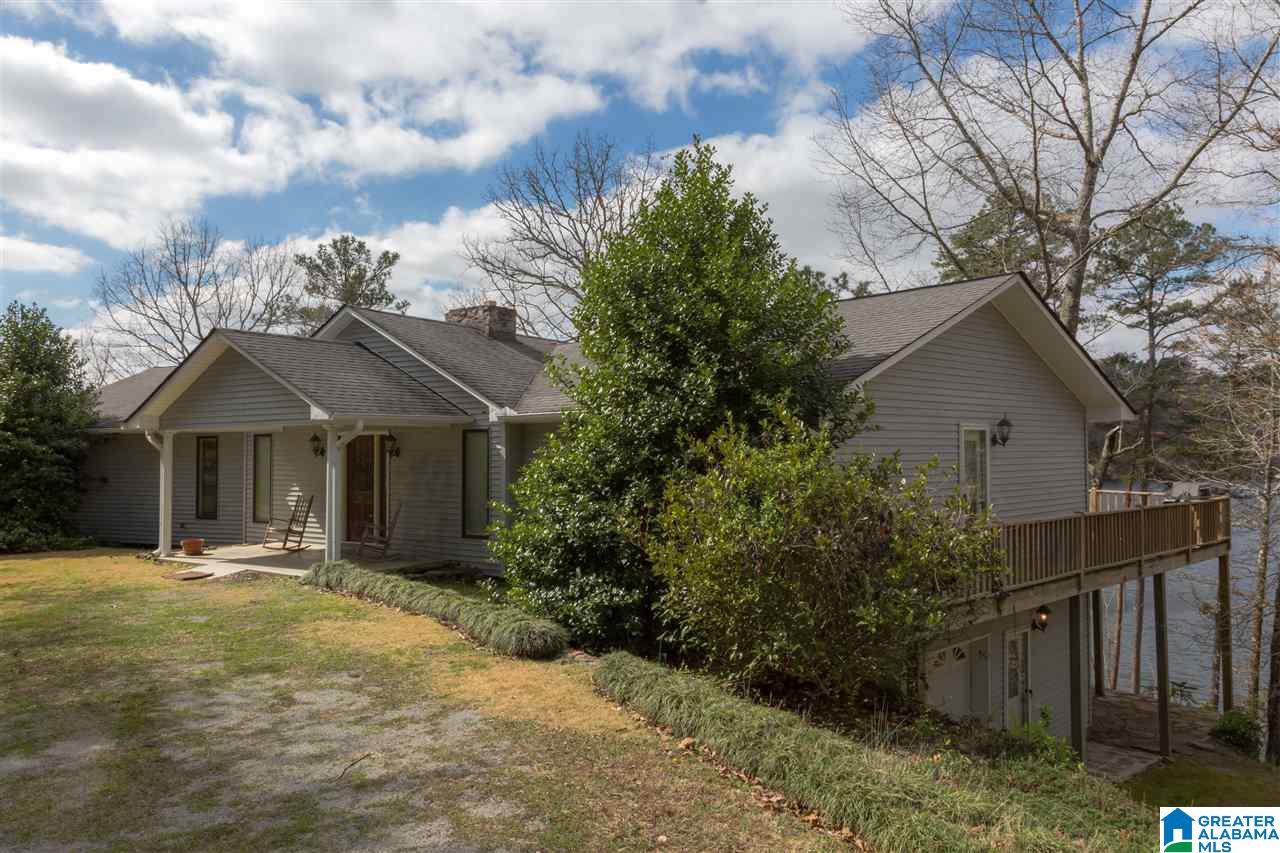 105 West Sunset Boulevard Oneonta, AL 35121 - Photo 2 of 47