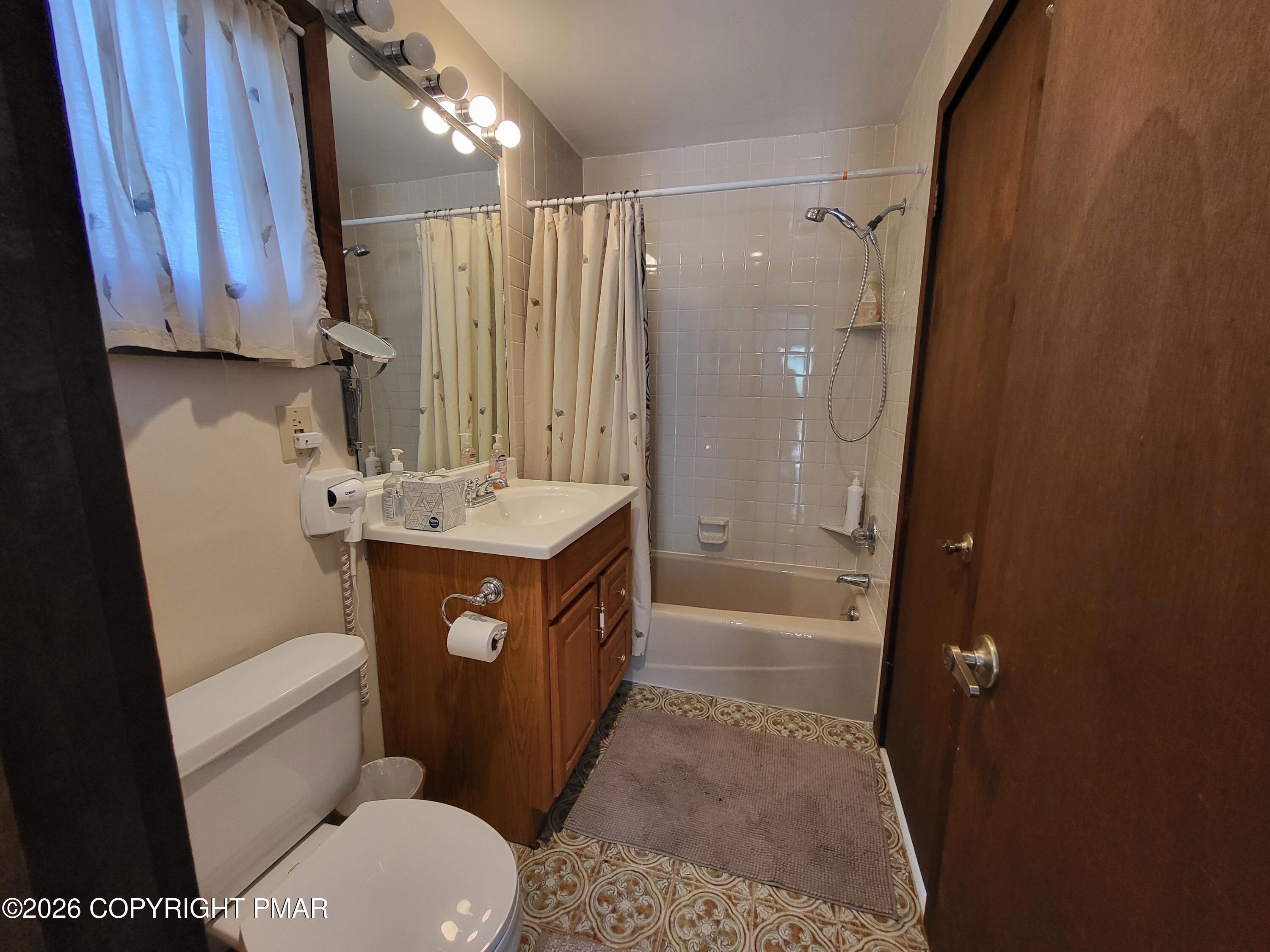 6298 Decker Road Bushkill, PA 18324 - Photo 17 of 53 20260421_132037