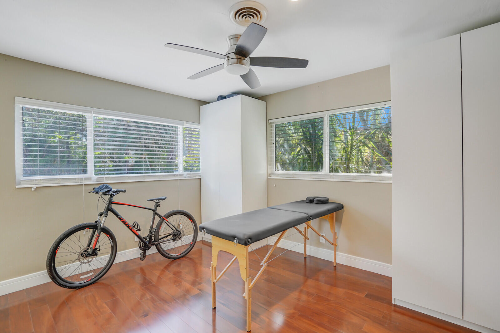 3098 Northeast 5th Avenue Boca Raton, FL 33431 - Photo 13 of 28 Primary 2