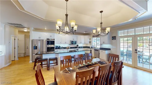 $1,190,000 | 6440 Spanish Garden Court, Las Vegas, NV 89110