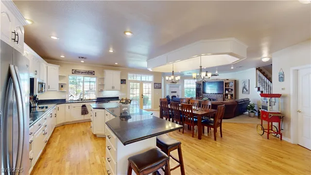 $1,190,000 | 6440 Spanish Garden Court, Las Vegas, NV 89110