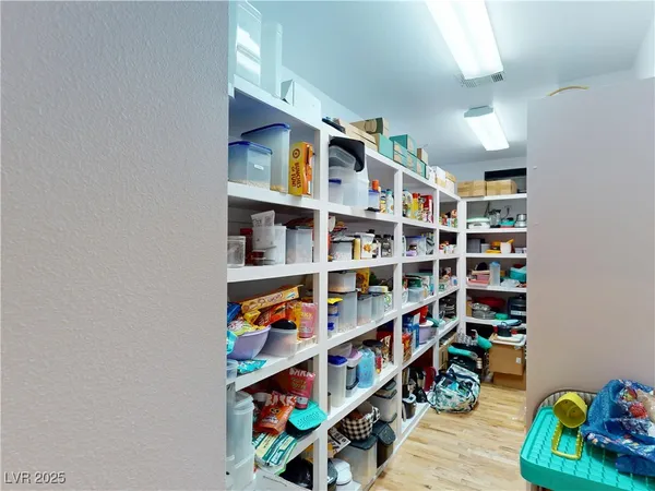 $1,180,000 | 6440 Spanish Garden Court, Las Vegas, NV 89110