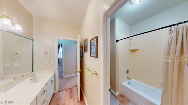 $1,180,000 | 6440 Spanish Garden Court, Las Vegas, NV 89110