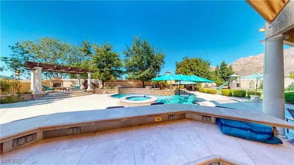 $1,180,000 | 6440 Spanish Garden Court, Las Vegas, NV 89110