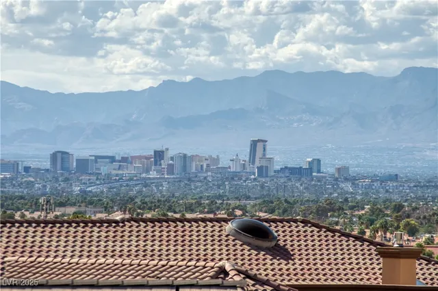 $1,190,000 | 6440 Spanish Garden Court, Las Vegas, NV 89110