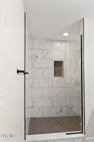 $399,900 | 280 Old Charity Hill Road, Elizabethton, TN 37643