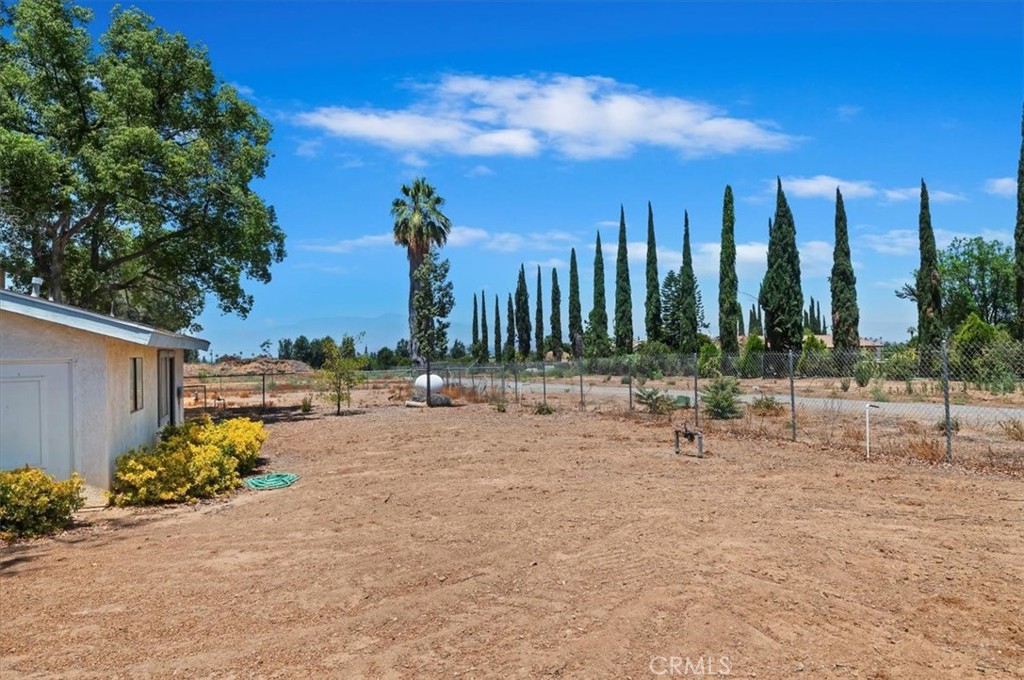 8853 Dufferin Avenue Riverside, CA 92504 - Photo 12 of 39