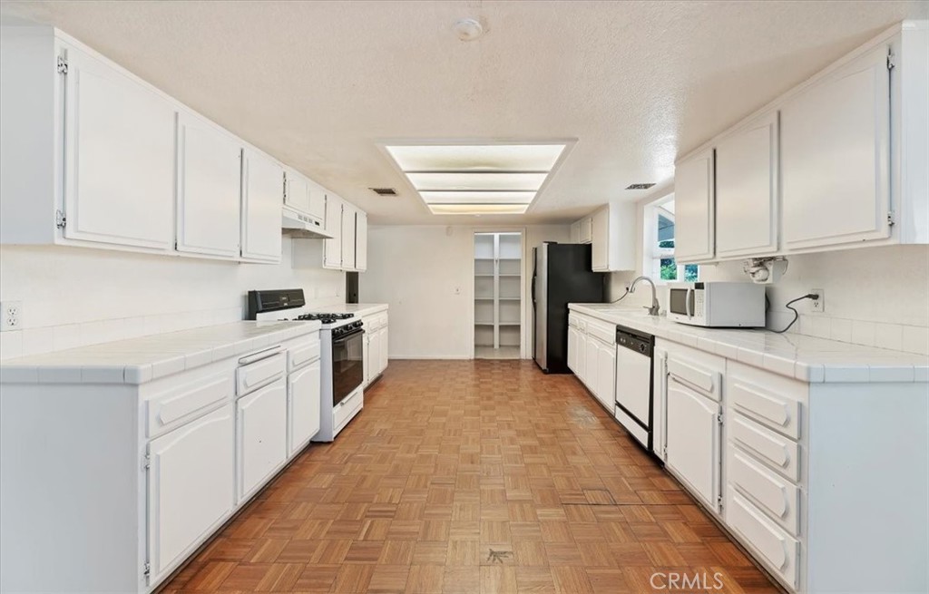 8853 Dufferin Avenue Riverside, CA 92504 - Photo 17 of 39