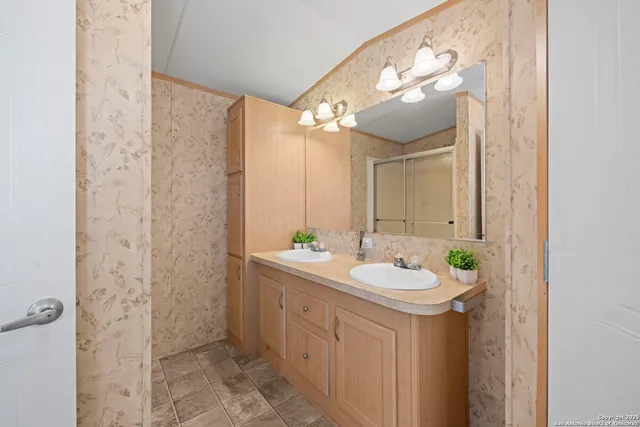 $589,900 | 820 Forest View Drive, Blanco, TX 78606