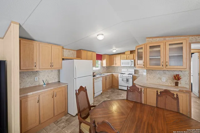 $589,900 | 820 Forest View Drive, Blanco, TX 78606