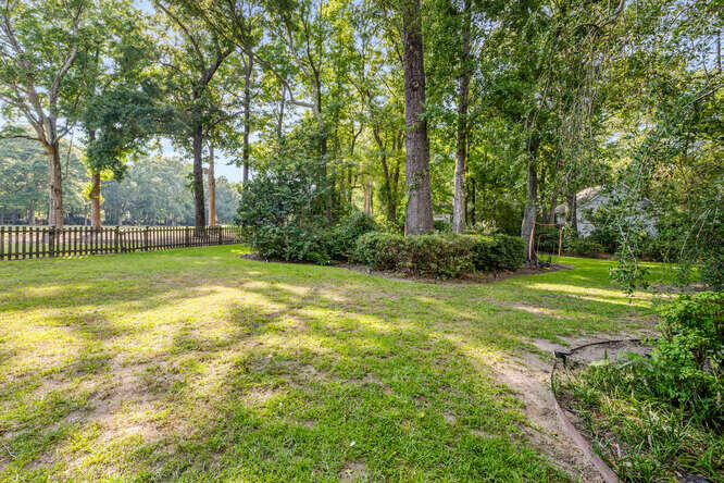 930 Overview Court Mount Pleasant, SC 29464 - Photo 3 of 36 930 Overview Ct Mount Pleasant-small-034