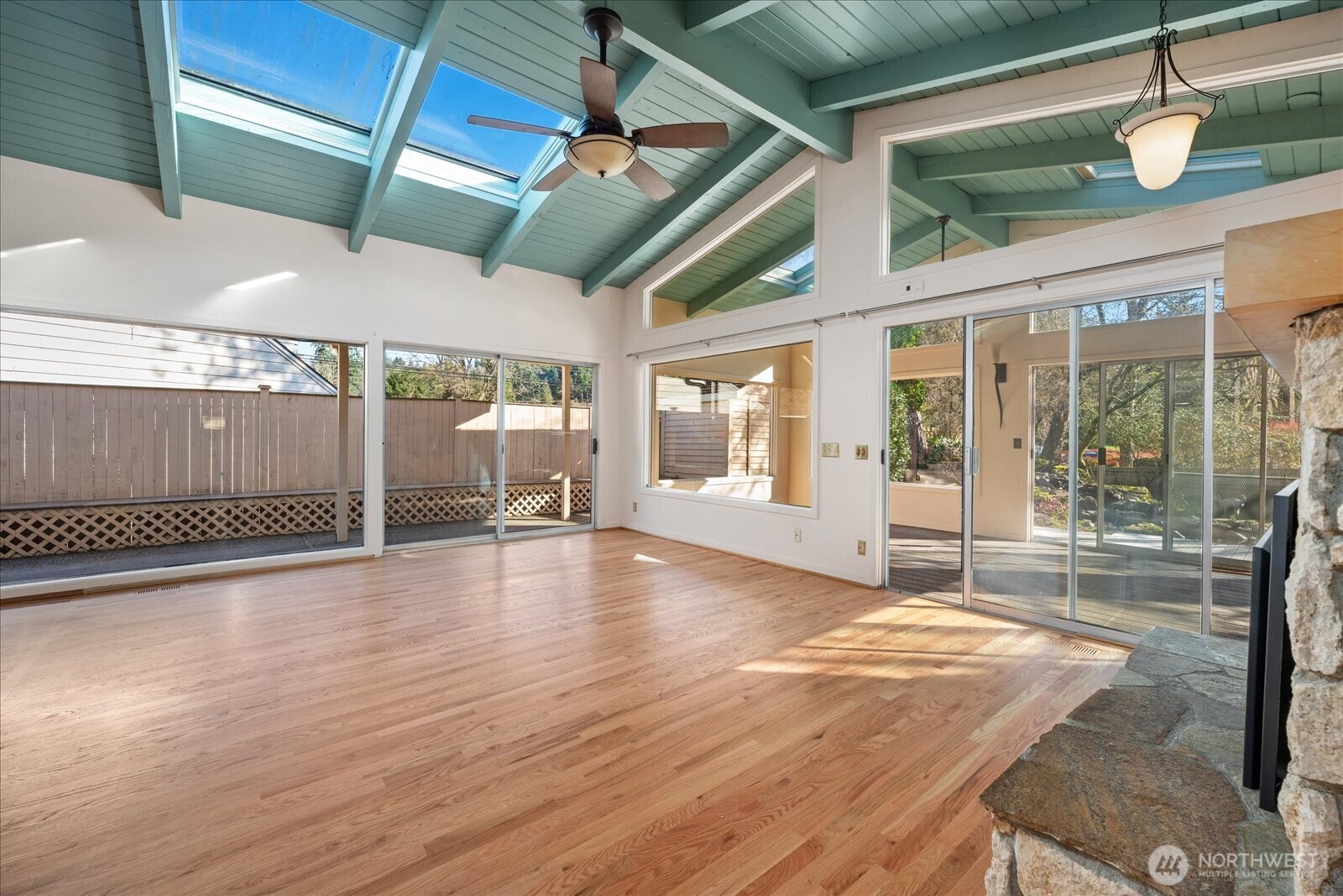 9506 Valhalla Way Bothell, WA 98011 - Photo 20 of 39 Gallery Image 20