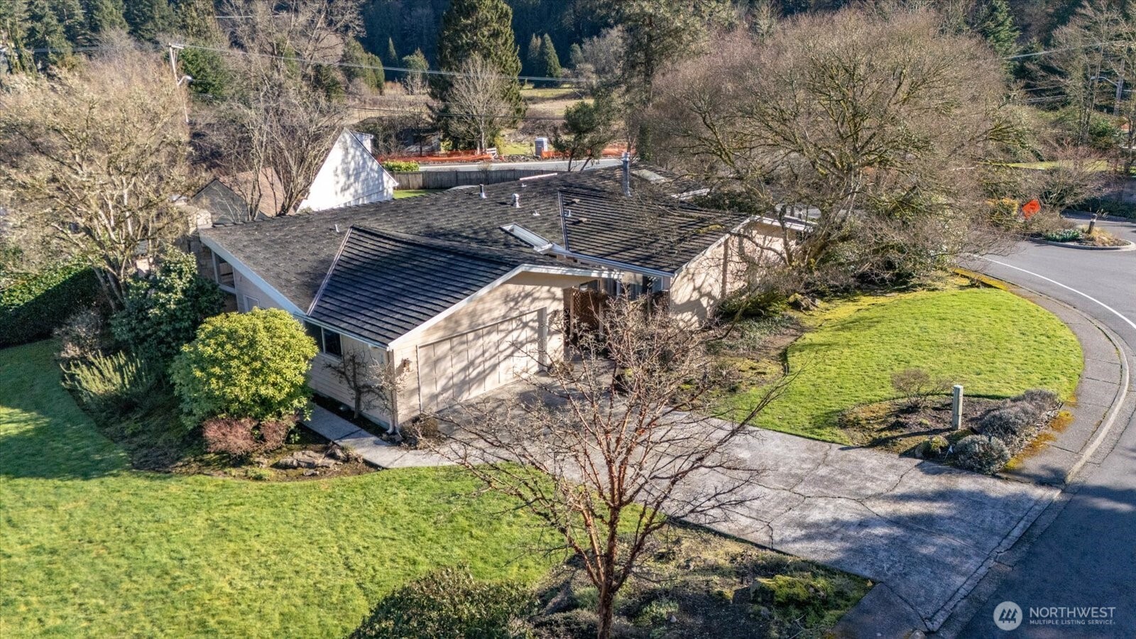 9506 Valhalla Way Bothell, WA 98011 - Photo 35 of 39 Gallery Image 35