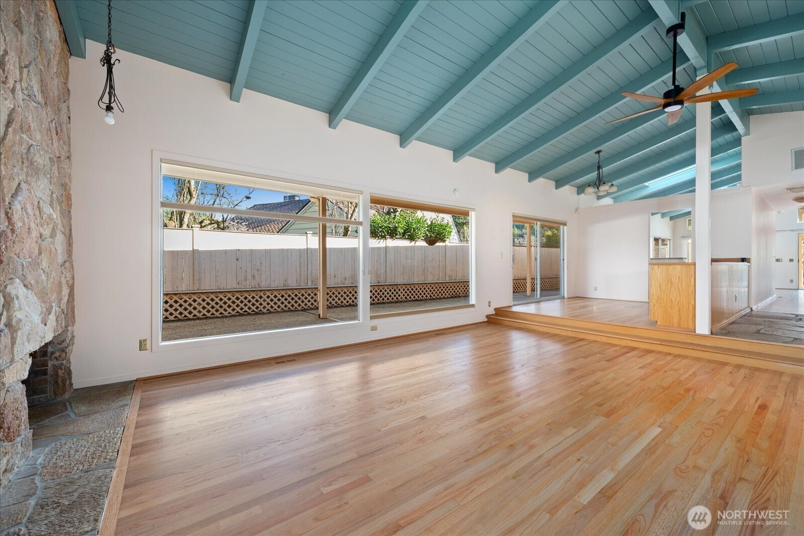 9506 Valhalla Way Bothell, WA 98011 - Photo 7 of 39 Gallery Image 7