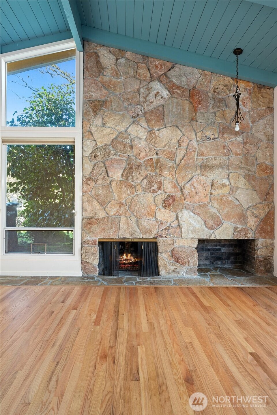 9506 Valhalla Way Bothell, WA 98011 - Photo 8 of 39 Gallery Image 8