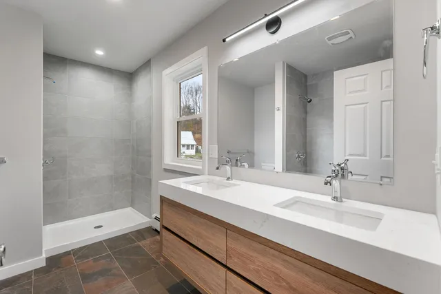 $424,900 | 35 Cole Avenue, Northfield, VT 05663