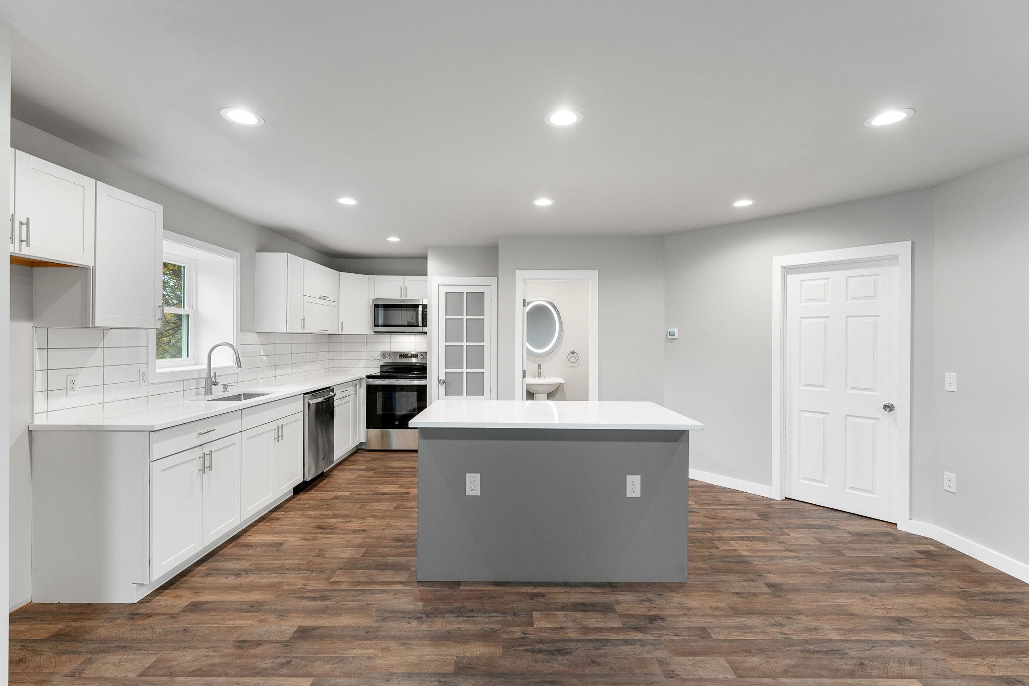 35 Cole Avenue Northfield, VT 05663 - Photo 5 of 22