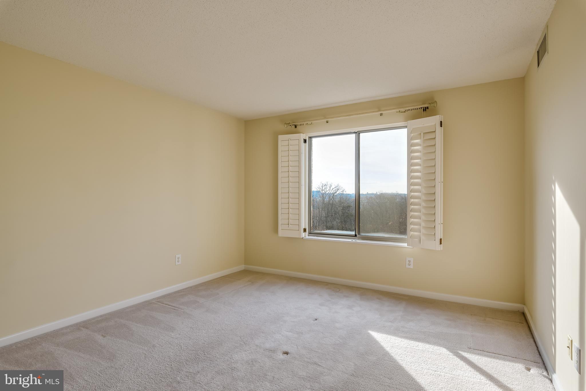 19385 Cypress Ridge Terrace, Unit 801 Leesburg, VA 20176 - Photo 12 of 21 Bedroom