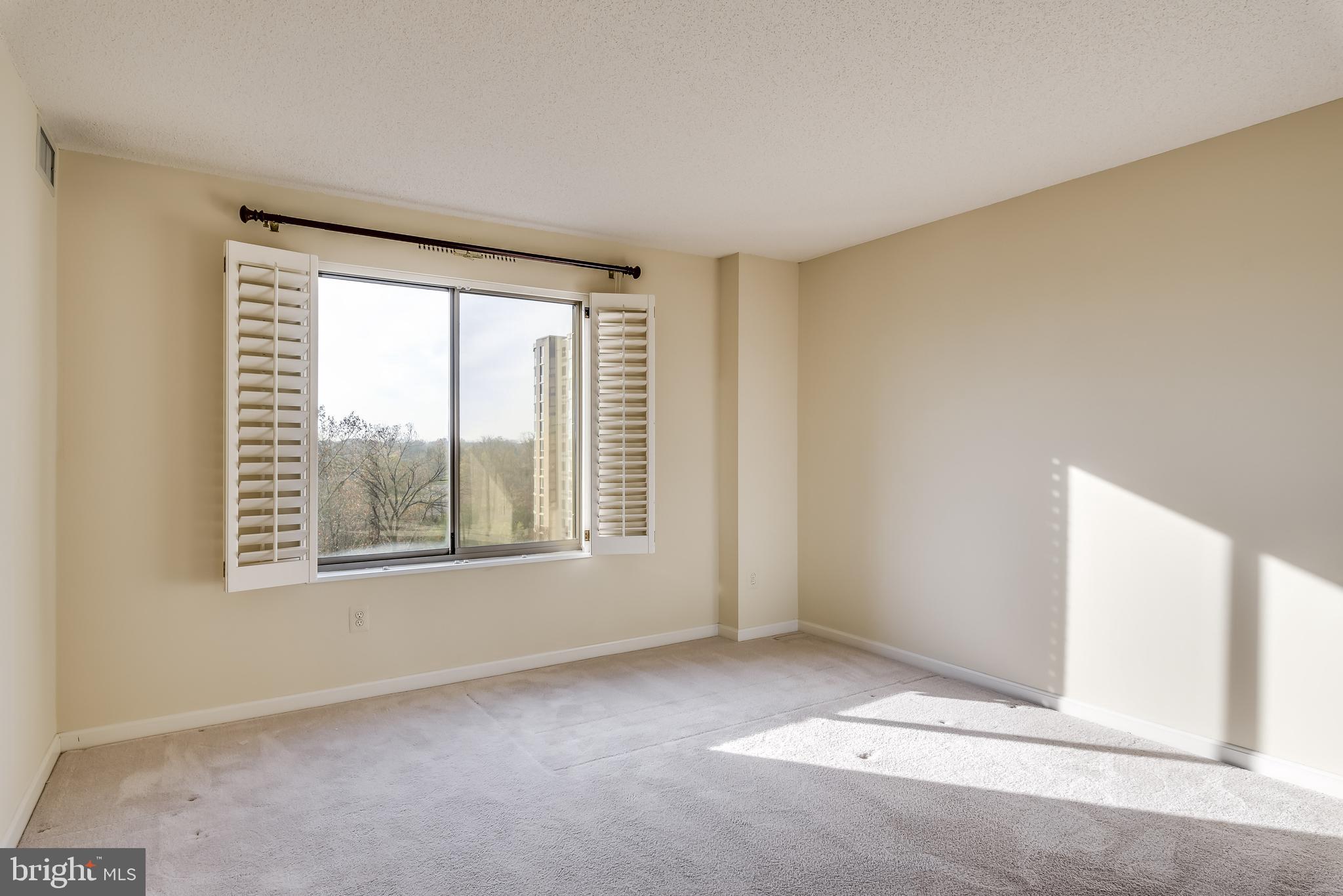 19385 Cypress Ridge Terrace, Unit 801 Leesburg, VA 20176 - Photo 18 of 21 Bedroom