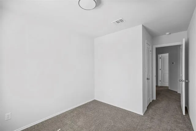 $1,300 | 507 West Walker Street, Unit 509, Denison, TX 75020