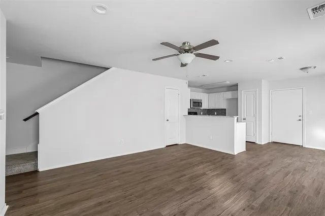 $1,300 | 507 West Walker Street, Unit 509, Denison, TX 75020