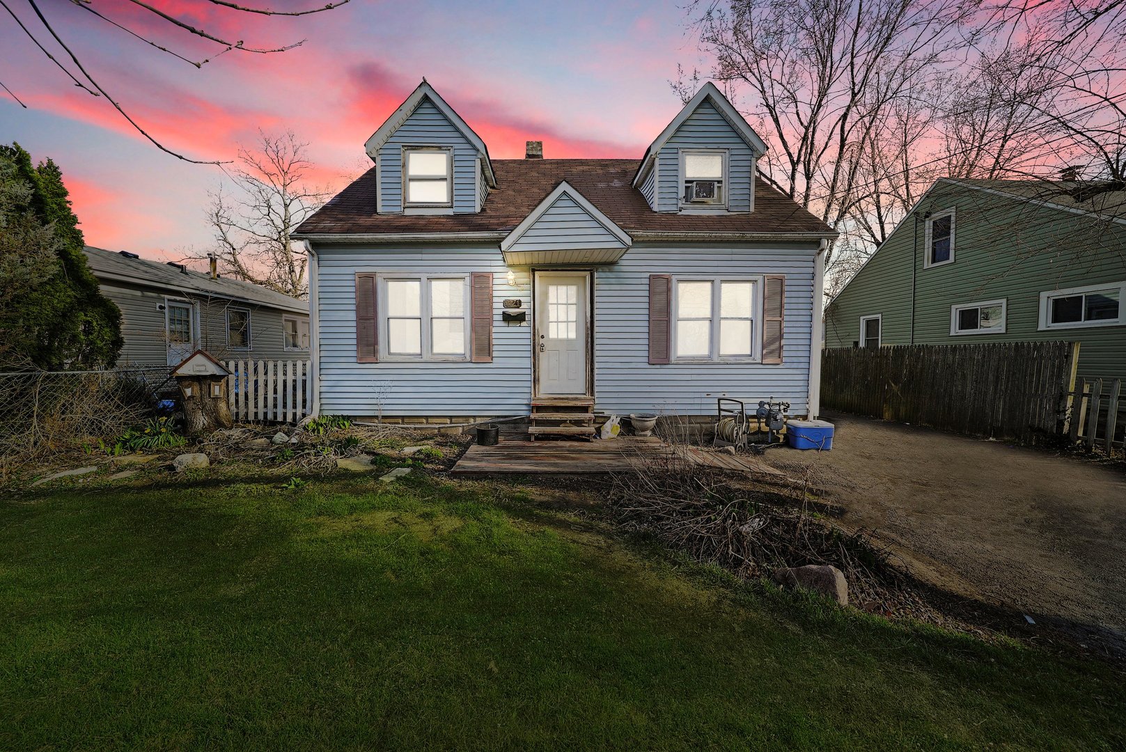 1121 Ridgeway Avenue Aurora, IL 60506 - Photo 3 of 20