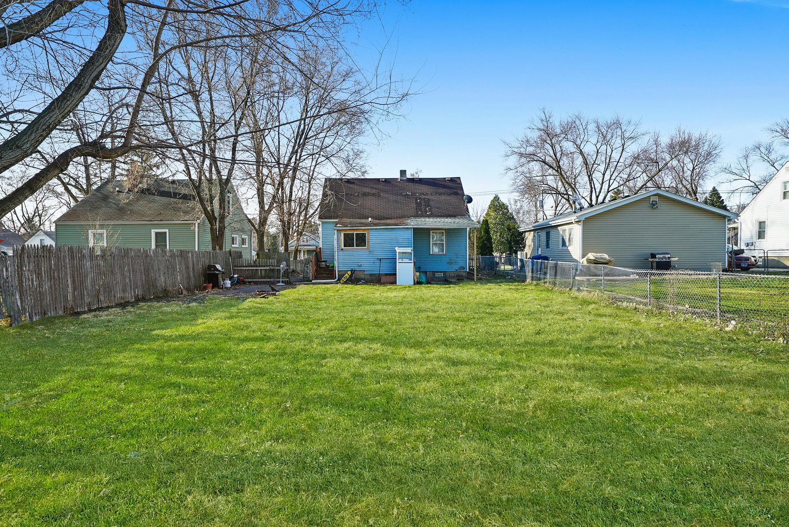 1121 Ridgeway Avenue Aurora, IL 60506 - Photo 6 of 20